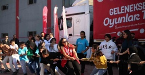 Bir tır dolusu mutluluk Manisa’ya geliyor