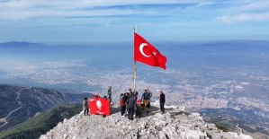 bGörme engelliler Spil Dağı zirvesinde.../b