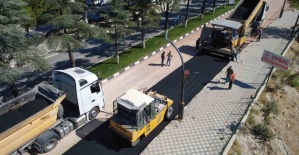 Karayolları Tarafından Demirci’de Sıcak Asfalt Çalışmalarına Başlandı