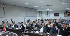 Kira borcu olan kiracılar için ‘kesin tahliye’ maddesi meclisten döndü