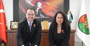 Manisa Baromuzu ziyaret ederek Baro Başkanımız Av. Sevgi Başak Yeşil ve yönetim kurulu üyeleriyle bir araya geldik. 