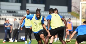 Manisa FK, Sivasspor mesaisine başladı