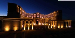 bParanın ilk basıldığı Sardes Antik.../b