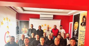 Salihli Galatasaray Taraftarları Derneği’nde Uğur Özçelik güven tazeledi