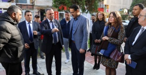 bBAŞKAN BALABAN AYNI ALİDE VATANDAŞLA.../b