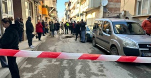 Boşanma aşamasındaki eşini sokak ortasında öldürdü