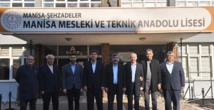 Eğitimcilerin sesi Şehzadeler’de yükseldi
