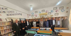 bGönül Hocadan 21. kütüphane/b