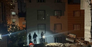 Manisa’da çatlak oluşan iki bina tahliye edildi