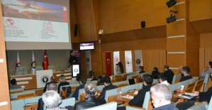 Manisa’da firmalara e-ihracatla küresel pazarlara açılma anlatıldı