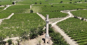 Sarıgöl’ün simgesi ’Kırık Minare’ zamana direniyor