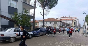 Selendi’de kros yarışı nefes kesti