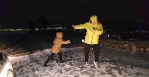 Spil Dağı Milli Parkı’na mevsimin ilk karı yağdı