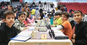 bYUNUSEMRE BELEDİYESPOR SATRANÇ KURSU.../b