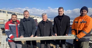 bAlaşehirde 350 üreticiye 3 bin.../b