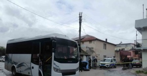 Boşanma aşamasındaki karısını sokak ortasında öldürdü