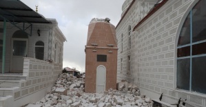 Fırtına Selendi’de yıkıma neden oldu