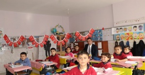 Kaymakam Yıldız, öğrencilerle ders işledi