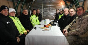 Manisa Emniyet Müdürü Fahri Aktaş’tan Personele Anlamlı Yeni Yıl Ziyareti