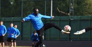 bManisa FK, Ümraniyespor maçının.../b