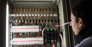 bÖğrencilerden enerji tasarrufu sağlayan.../b