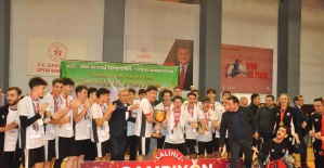 Türkiye’nin Yıldızları Salihli’de parladı: Hentbolda şampiyon Beşiktaş!