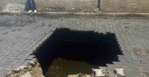 Yağmurun çökerttiği yolda insan kemikleri bulundu