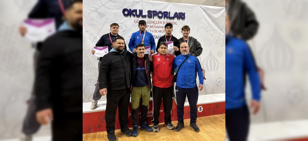 bYunusemre Belediyesporlu güreşçiler.../b