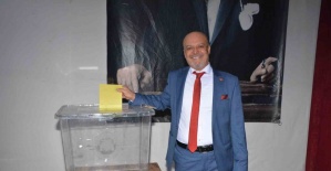 Akhisar’da mevcut başkan 1 oy farkla kazandı