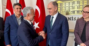 MANİSA BAĞIMLILIKLA MÜCADELE PLATFORMU, MANİSA VALİSİ VAHDETTİN ÖZKAN’I ZİYARET ETTİ