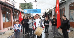 Minik davulcular mahalleleri şenlendirdi