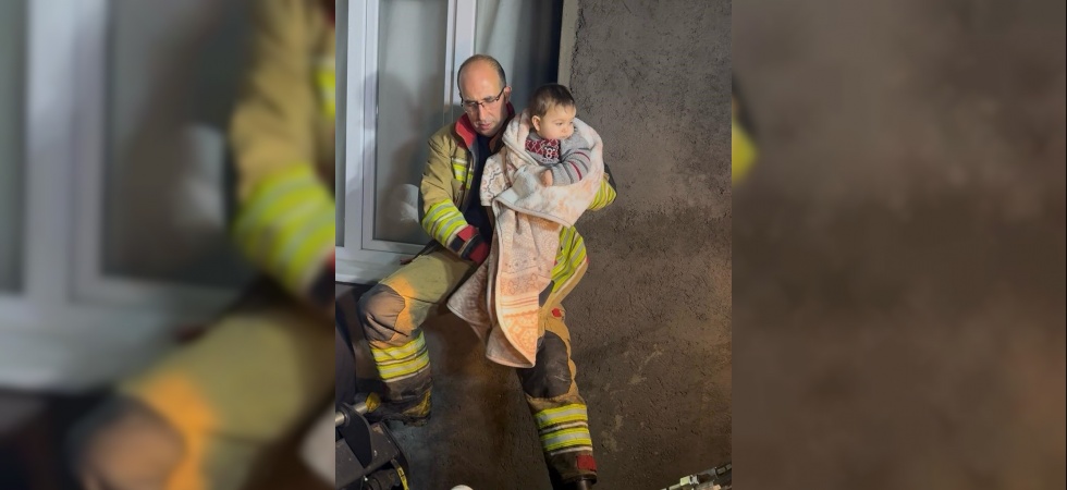 Selde mahsur kalan 11 kişilik aileyi itfaiye kurtardı