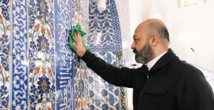 YUNUSEMRE’DE İBADETHANELER RAMAZAN’A HAZIRLANIYOR