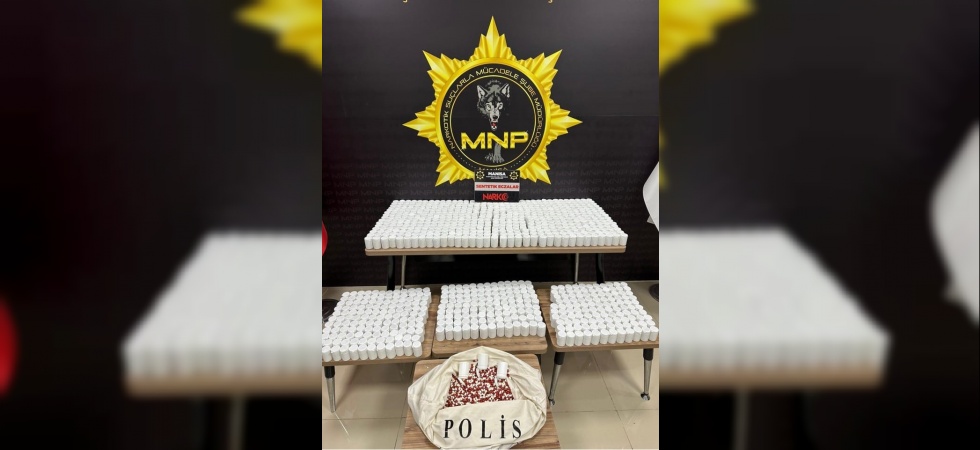 bZehir tacirlerine darbe/b