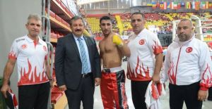 Başkan Şirin’den şampiyon boksörlere tebrik