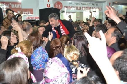 Turgutlu'da MHP İpi Göğüsledi