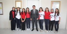 Kaymakam Özdemir sporcuları ağırladı
