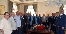 Vali Özkan esnafları ağırladı