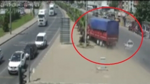 Manisa’daki trafik kazaları MOBESE’ye yansıdı