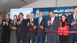 Şehzadeler Millet Kütüphanesi ve Gençlik Merkezi hizmete girdi