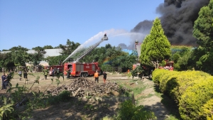 Manisa Valisi Karadeniz Yangının diğer fabrikalara sıçramaması için çalışıyoruz