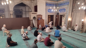 Manisa Muradiye Camii'nde Mesnevi sohbetleri